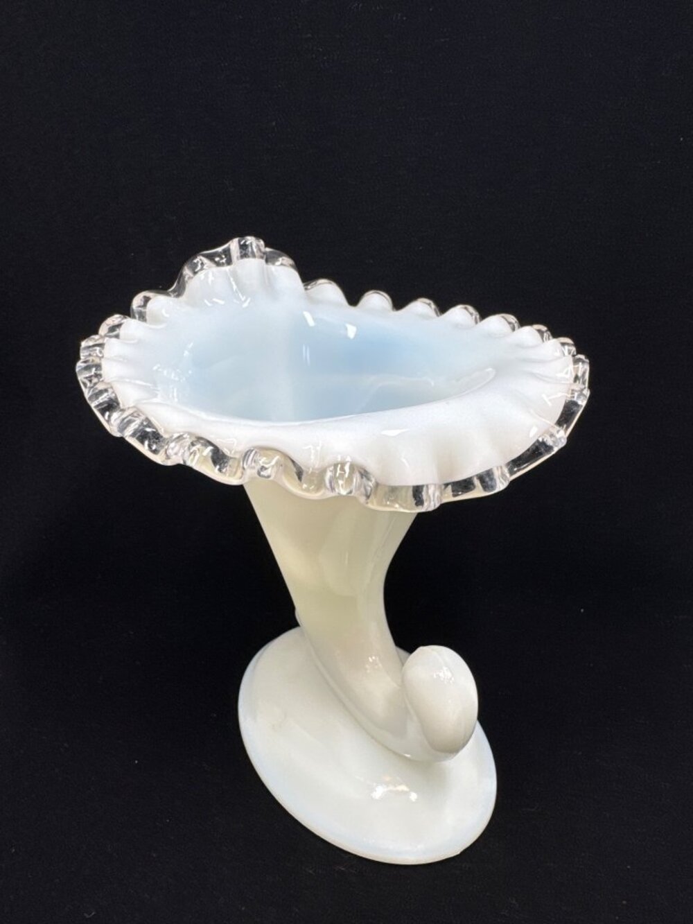 Vtg Fenton Silver Crest Milk Glass Cornucopia Ruffled Candle Holder 6.5'' Tall